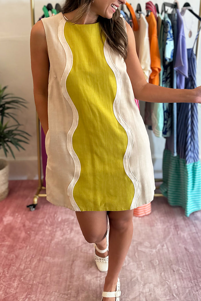 Round Neck Sleeveless Wavy Color Block Shift Dress