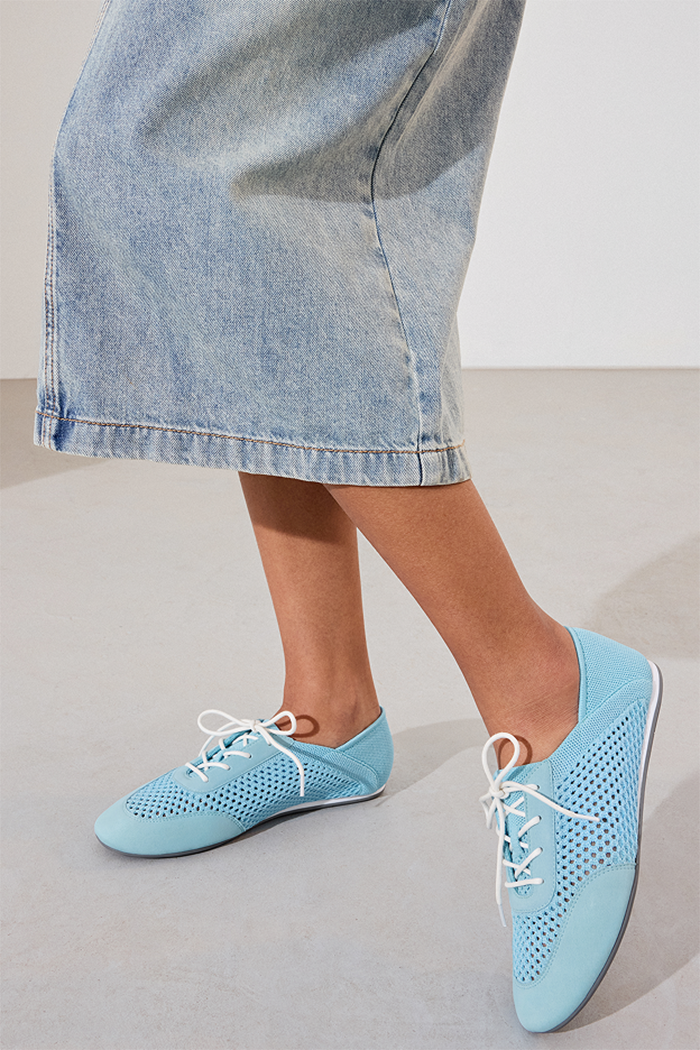 Mesh Lace-Up Flat Ballet Sneakers