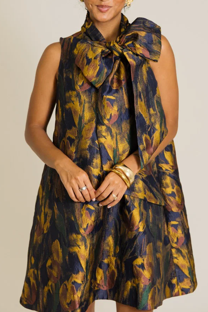 Tie‑Neck Bow Jacquard Sleeveless Side Pockets Shift Dress